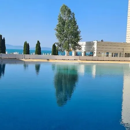 Festa първа линия Διαμέρισμα *